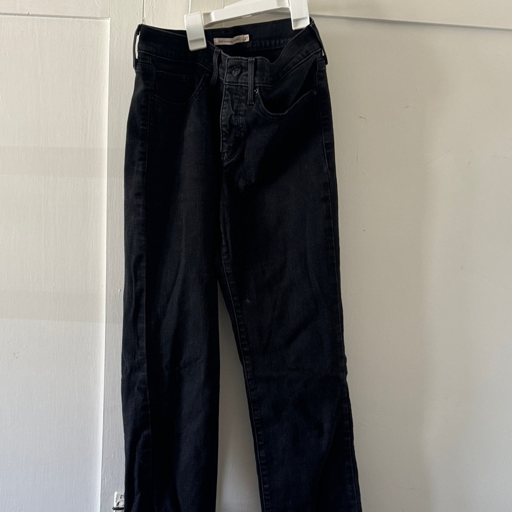 Woman’s Black Straight-Leg Jeans